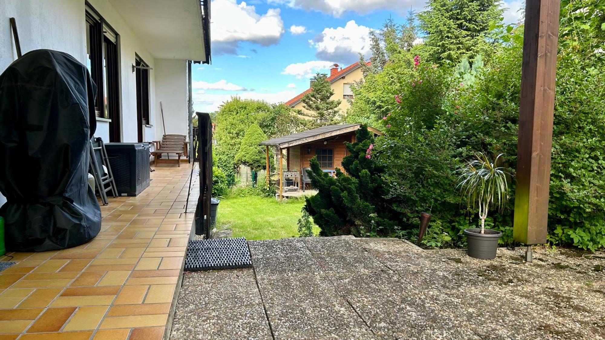 Grosszuegige Wohnung Mit Terrasse Und Gartenzugang - Das Komplette Erdgeschoss Bindlach Esterno foto